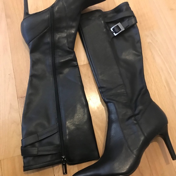 Calvin Klein boot - Picture 2 of 9